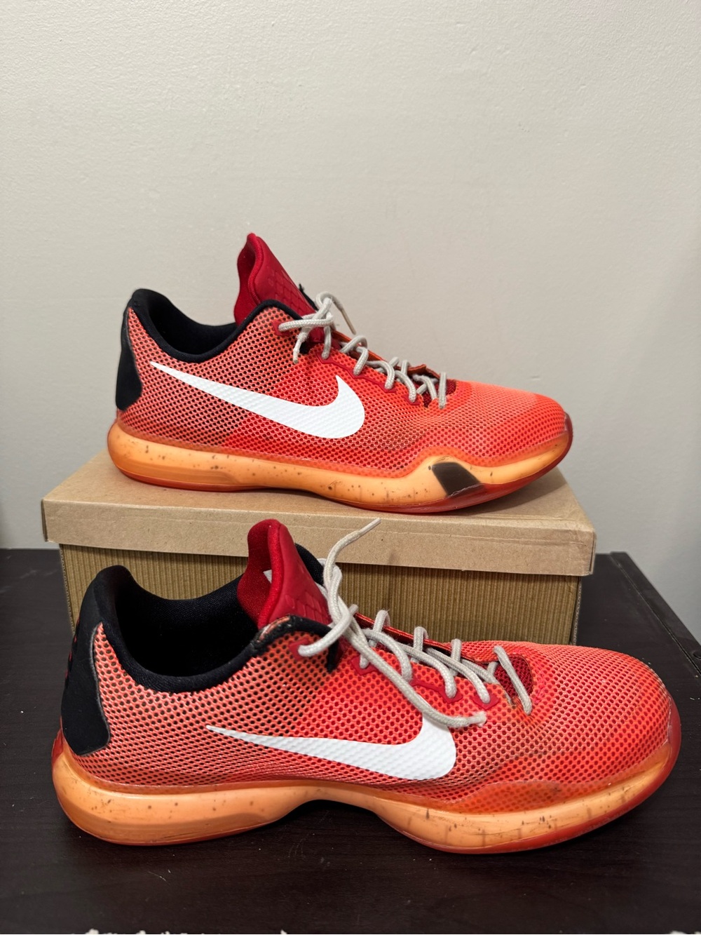 Nike Kobe X 10 Majors Hot Lava Size Y7 (Women’s 8.5) 726067-616 Low